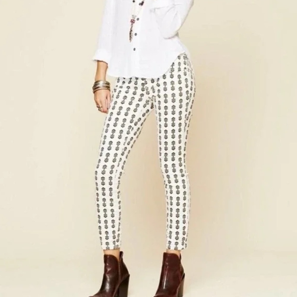 Free People Black and Cream Patterned Pants
